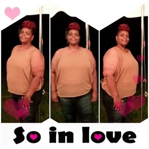 Meet your Posher, Delydia